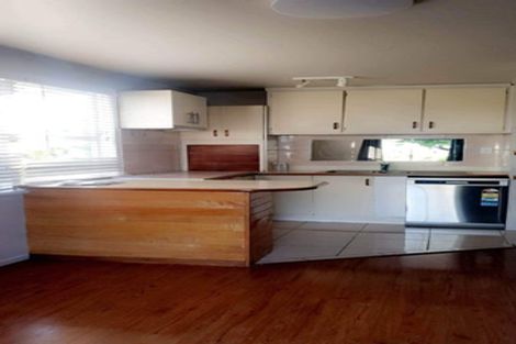 Photo of property in 32 Hepburn Road, Glendene, Auckland, 0602