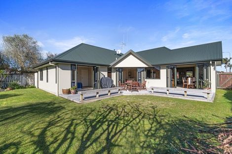 Photo of property in 40 Cranbrook Place, Rototuna North, Hamilton, 3210