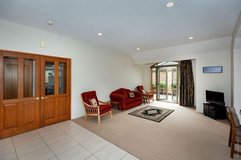 Photo of property in 2/252 Mairehau Road, Burwood, Christchurch, 8083