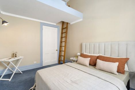 Photo of property in 17 Herne Bay Road, Herne Bay, Auckland, 1011