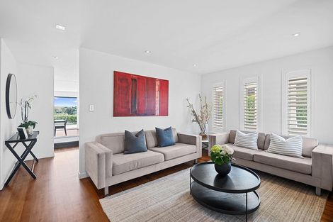 Photo of property in 306 Hurstmere Road, Takapuna, Auckland, 0622