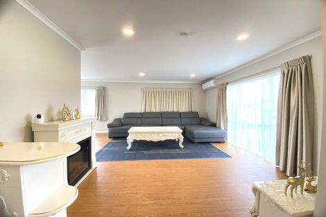 Photo of property in 9 Caragh Place, East Tamaki, Auckland, 2016