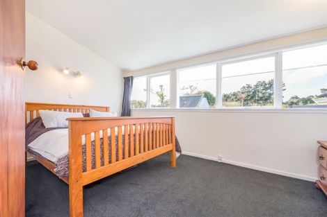 Photo of property in 3 Wilson Grove, Normandale, Lower Hutt, 5010