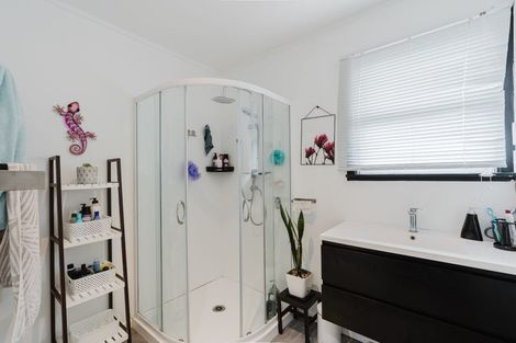 Photo of property in 4 Bremridge Place, Melville, Hamilton, 3206