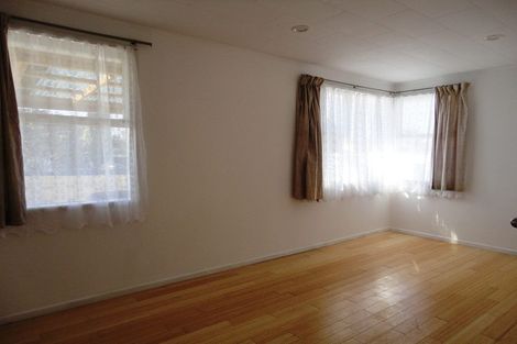 Photo of property in 19 Swallow Drive, Manurewa, Auckland, 2102