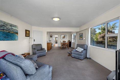 Photo of property in 1/90 Norwood Road, Bayswater, Auckland, 0622