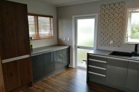 Photo of property in 2/10 Mander Place, Bucklands Beach, Auckland, 2012