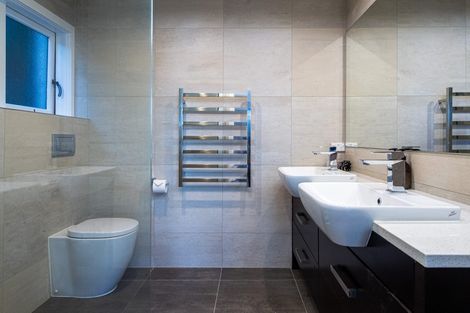 Photo of property in 2/259 Hurstmere Road, Takapuna, Auckland, 0622