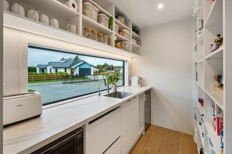 Photo of property in 1a Riverdale Place, Amberley, 7410