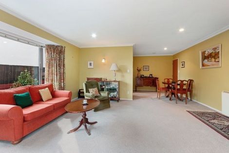 Photo of property in 9 Pyatt Place, Redwood, Christchurch, 8051