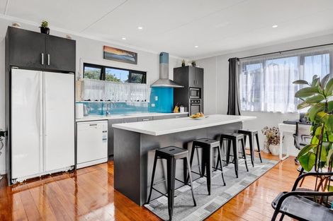 Photo of property in 34 Kent Street, Patea, 4520