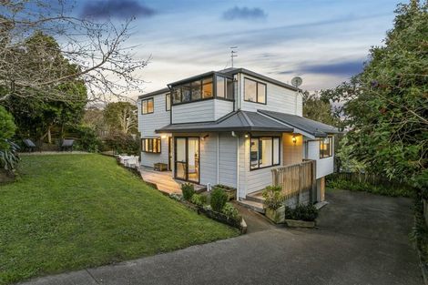 Photo of property in 1/61 Pupuke Road, Birkenhead, Auckland, 0627