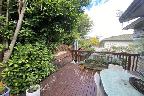 Photo of property in 18 Bush Lane, Northcote Point, Auckland, 0627