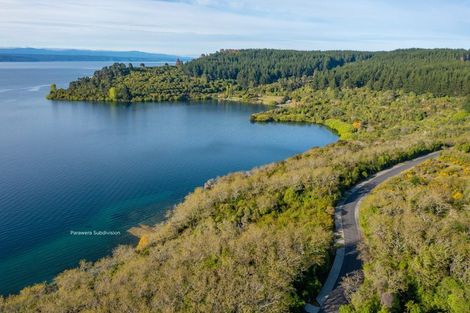 Photo of property in 69 Parawera Drive, Acacia Bay, Taupo, 3330