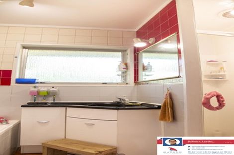 Photo of property in 2 Malters Place, Browns Bay, Auckland, 0630