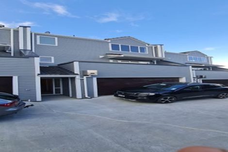 Photo of property in 3/7 Belle Verde Drive, Sunnynook, Auckland, 0630