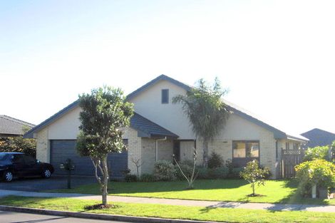 Photo of property in 13 Blackwood Drive, Wattle Downs, Auckland, 2103