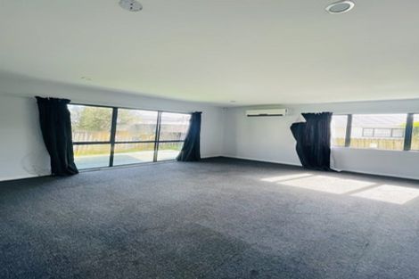 Photo of property in 2/24 Trentham Road, Papakura, 2110