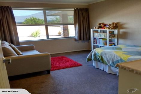 Photo of property in 11 Geneva Terrace, Kelvin Grove, Palmerston North, 4414