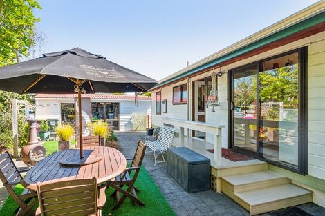 Photo of property in 31 Walton Avenue, Waikanae, 5036