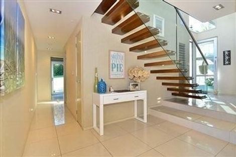 Photo of property in 42a Tindalls Bay Road, Tindalls Beach, Whangaparaoa, 0930