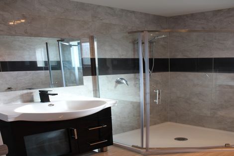 Photo of property in 706a Massey Road, Mangere, Auckland, 2022