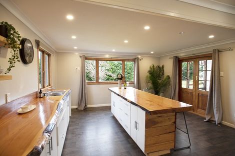 Photo of property in 5 Harbour Endowment Road, South Hillend, Winton, 9783