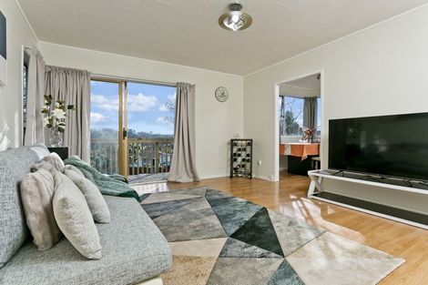 Photo of property in 2/1 Cantina Avenue, Bayview, Auckland, 0629