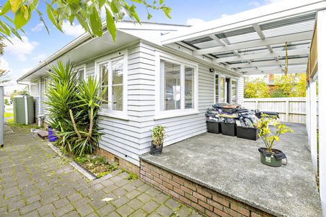 Photo of property in 11 Surrey Street, Manurewa, Auckland, 2102