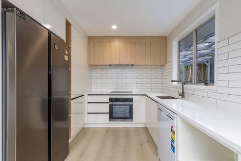 Photo of property in 57 Sunline Avenue, Massey, Auckland, 0614