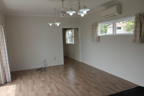 Photo of property in 35 Allen Terrace, Tawa, Wellington, 5028