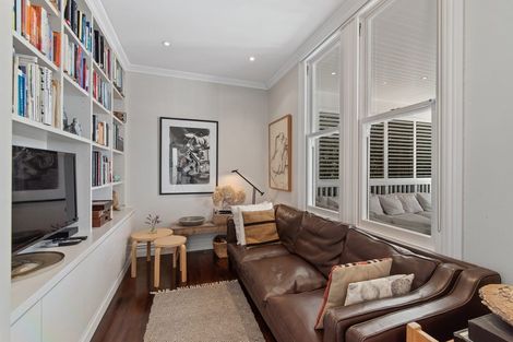 Photo of property in 77 Hinemoa Street, Birkenhead, Auckland, 0626