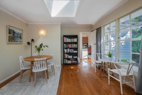 Photo of property in 11 Goddard Grove, Churton Park, Wellington, 6037