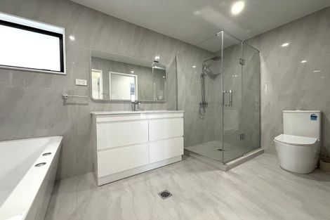 Photo of property in 4 Tawapou Close, Massey, Auckland, 0614