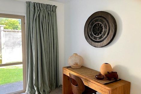 Photo of property in 24 Carnmore Place, Torbay, Auckland, 0630