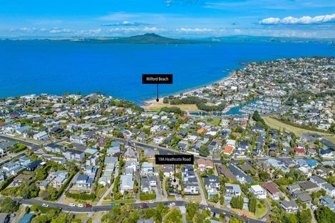 Photo of property in 1/19 Heathcote Road, Castor Bay, Auckland, 0620