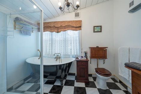 Photo of property in 102 Point Road, Monaco, Nelson, 7011