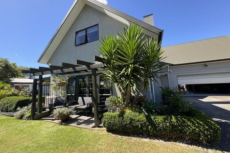 Photo of property in 1 Stonebridge Park Drive, Holdens Bay, Rotorua, 3010