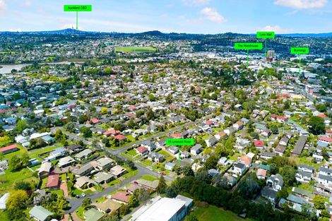 Photo of property in 19 Lynwood Road, New Lynn, Auckland, 0600