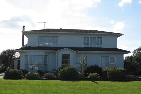 Photo of property in 28 Hood Street, Castlecliff, Whanganui, 4501