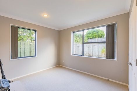 Photo of property in 18a Enderby Drive, Te Atatu Peninsula, Auckland, 0610