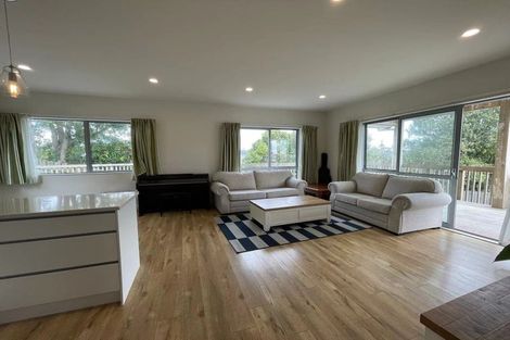 Photo of property in 102 Stanmore Bay Road, Stanmore Bay, Whangaparaoa, 0932