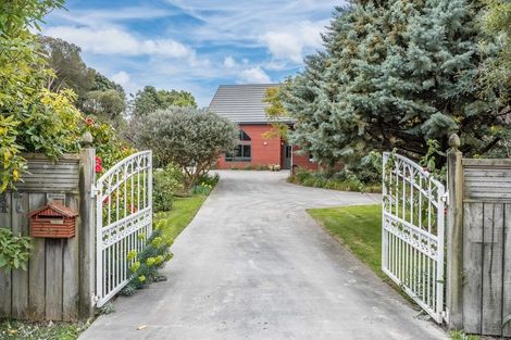 Photo of property in 247 Te Moana Road, Waikanae, 5036