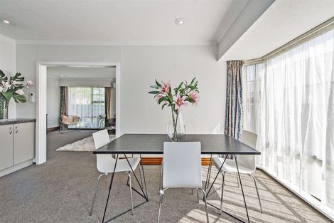 Photo of property in 33 Farquhars Road, Redwood, Christchurch, 8051