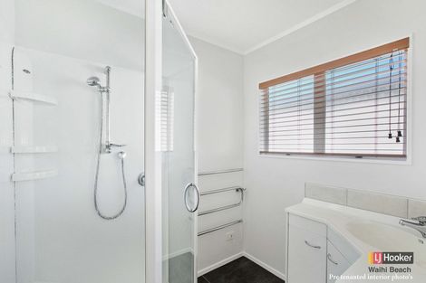 Photo of property in 20a Adela Stewart Drive West, Athenree, Waihi Beach, 3177