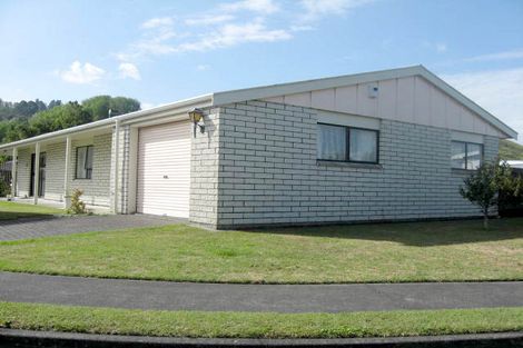 Photo of property in 2 Ash Place, Aramoho, Whanganui, 4500
