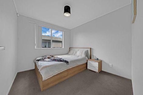 Photo of property in 2/10 Norrie Smith Avenue, Flat Bush, Auckland, 2023