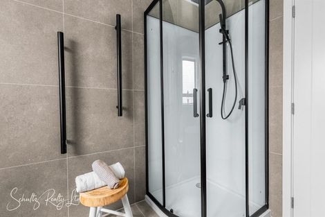 Photo of property in 109 Hurndall Street East, Maungaturoto, 0520