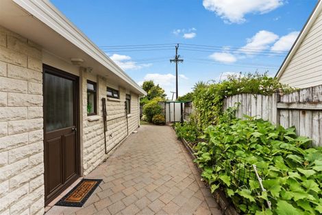 Photo of property in 11 Rosebank Avenue, Kelvin Grove, Palmerston North, 4414