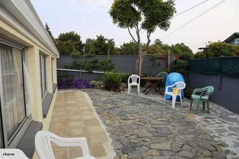 Photo of property in 2 Cambridge Place, Holmes Hill, Oamaru, 9401